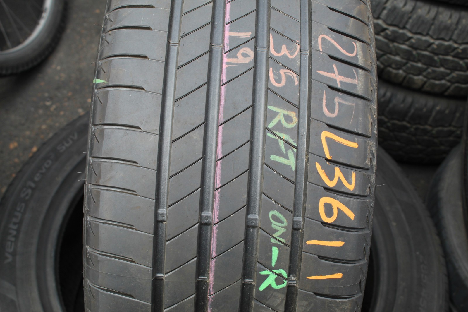 275 35 19 Bridgestone, RunFlat, XL, 100Y, x1 Single Tyre 7.2mm (F1_tyres) L3611