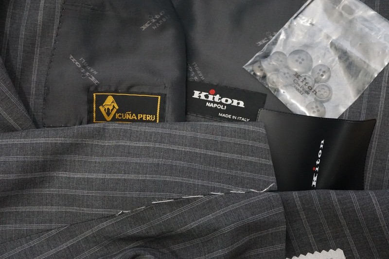Kiton Napoli Vicuna Blend Gray Striped 2 Pc Suit Jacket Pants 50L US NWT