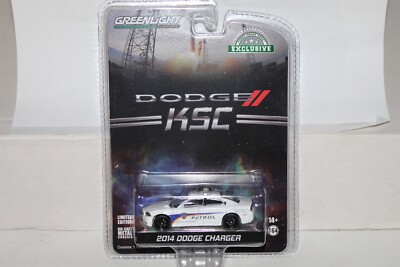 GREENLIGHT Hobby Exclusive Kennedy Space Ctr. Security Patrol 2014 Dodge Charger