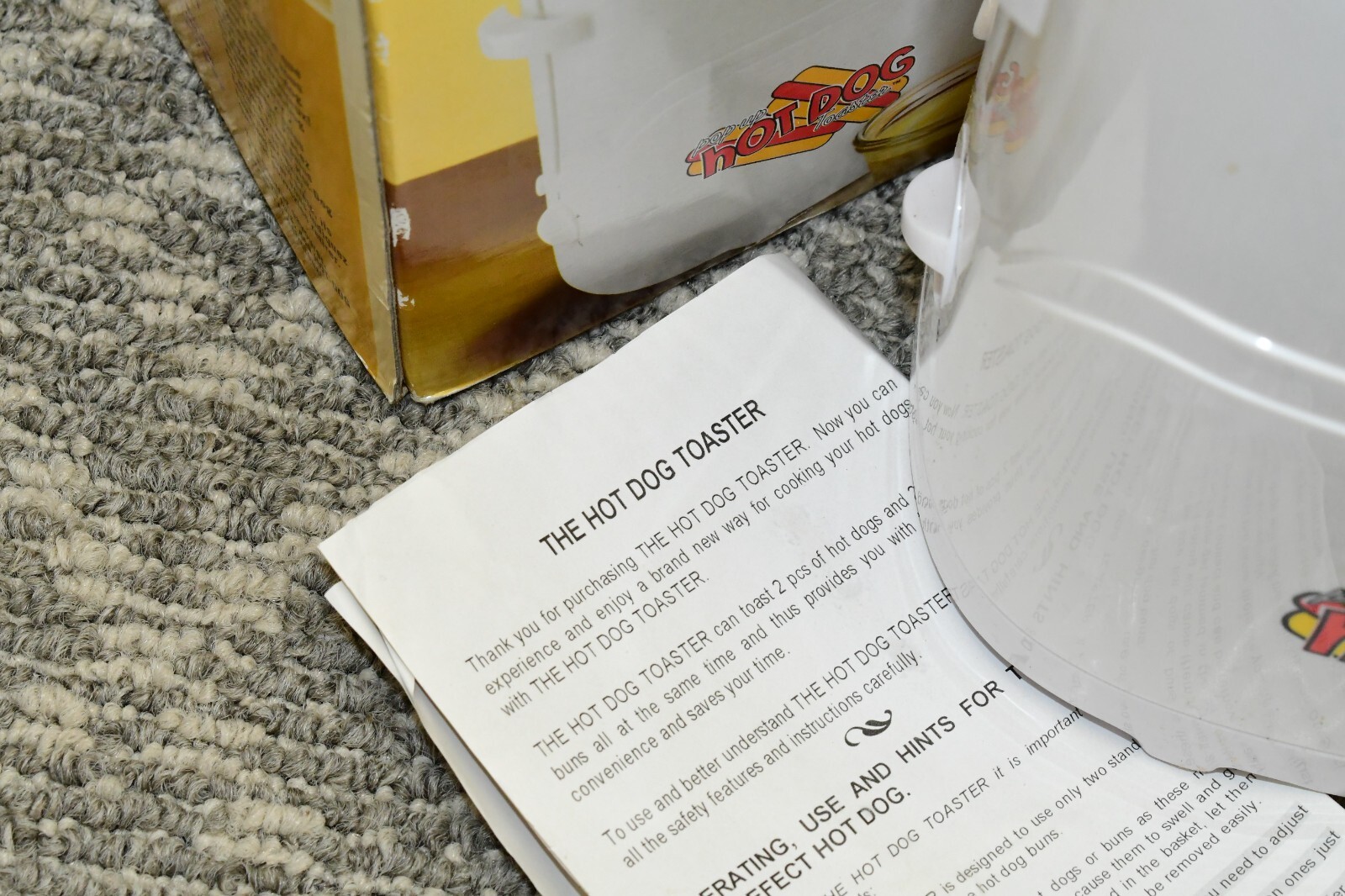 Nostalgia Electrics Pop Up Hot Dog Toaster HDT-600 White - IN BOX