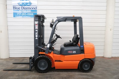 2011' Heli Forklift, 5,000# Pneumatic, KUBOTA DIESEL, Three Stage, Sideshift