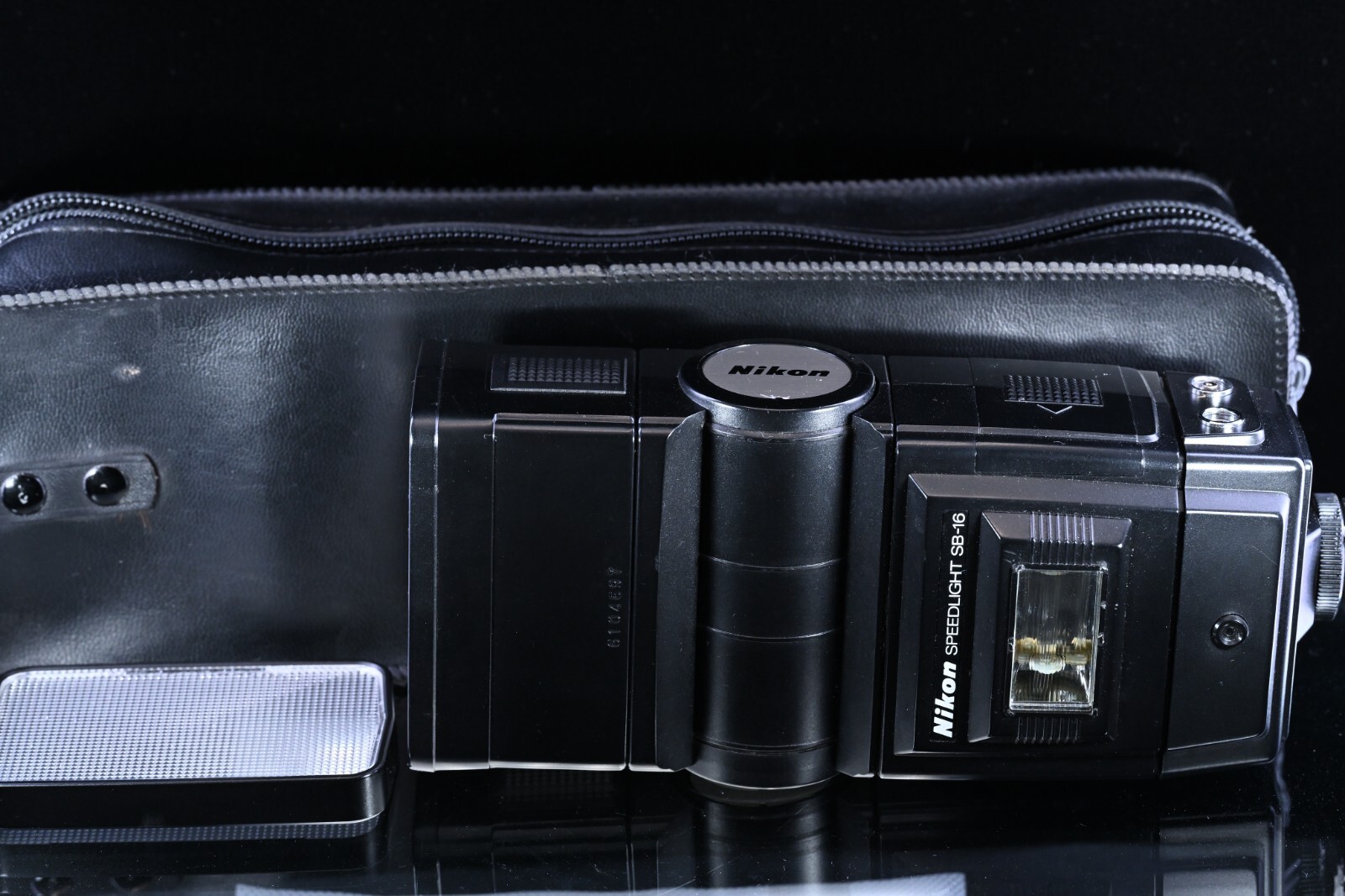 Nikon SB-16B electronic speedlight & AS-9 Flash Coupler [Exc