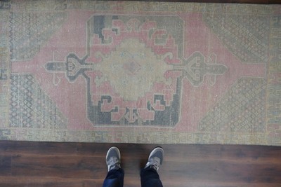 Medium 4x6 6x9 Rug 9x7 Ft