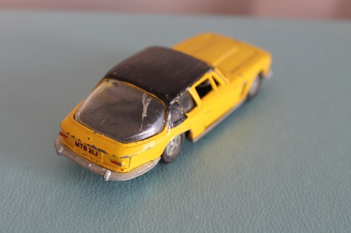 その他 Dinkytoys Dinky Toys 4.6” JENSEN FF INTERCEPTOR Yellow Diecast CAR