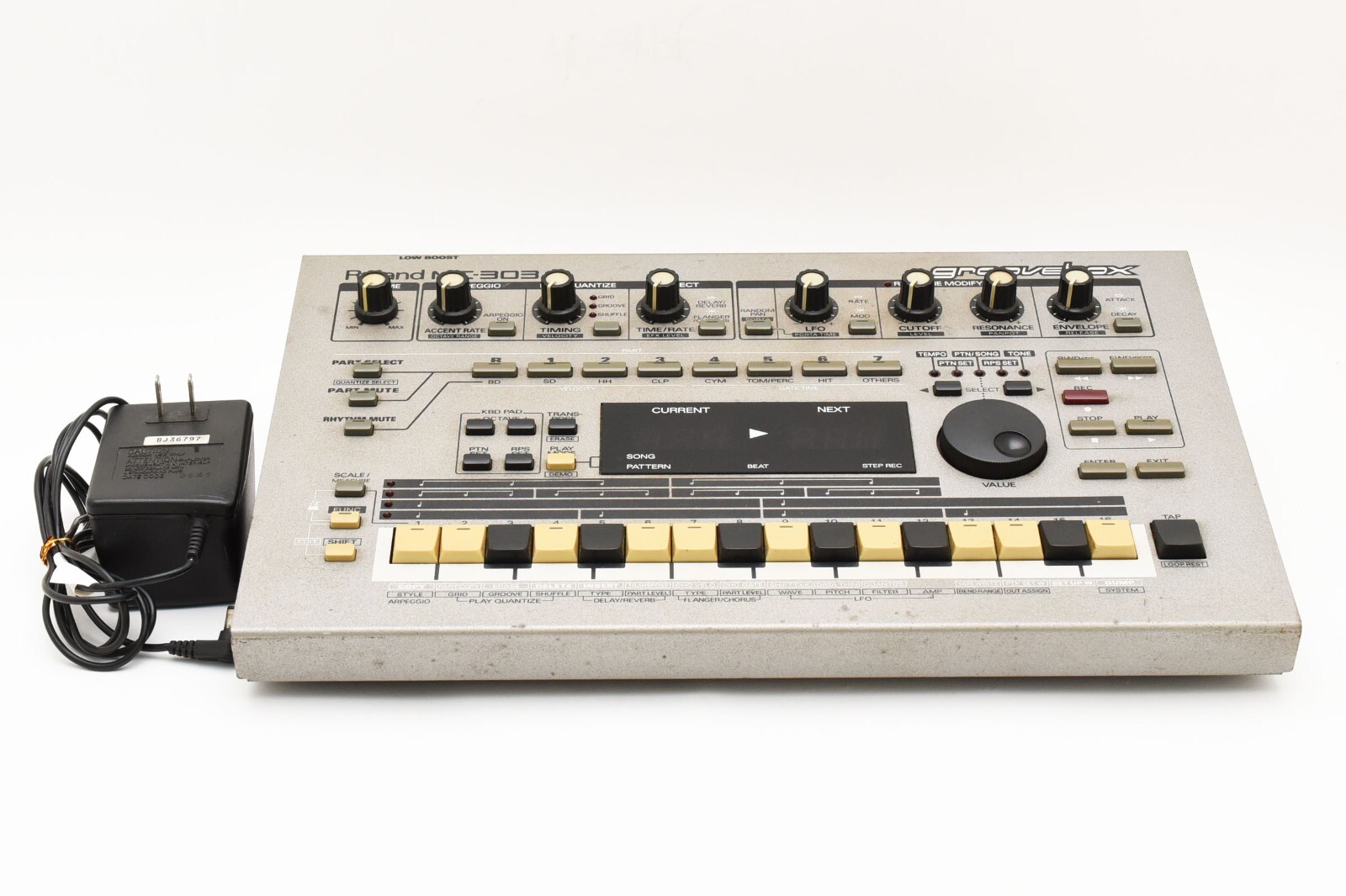 【Roland】MC-303 Groovebox mc303 Roland MC-303 Groovebox 1990 - 1998 | Reverb Canada
