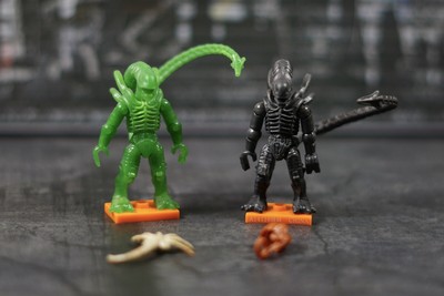 Mega Construx Aliens Xenomorph Mini Figure Green And Gray Face Huggers Lot