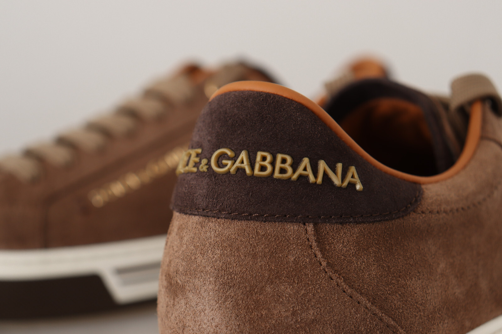 Pre-owned Dolce & Gabbana Shoes Brown Suede Logo Low Top Sneakers Mens Eu39 / Us6