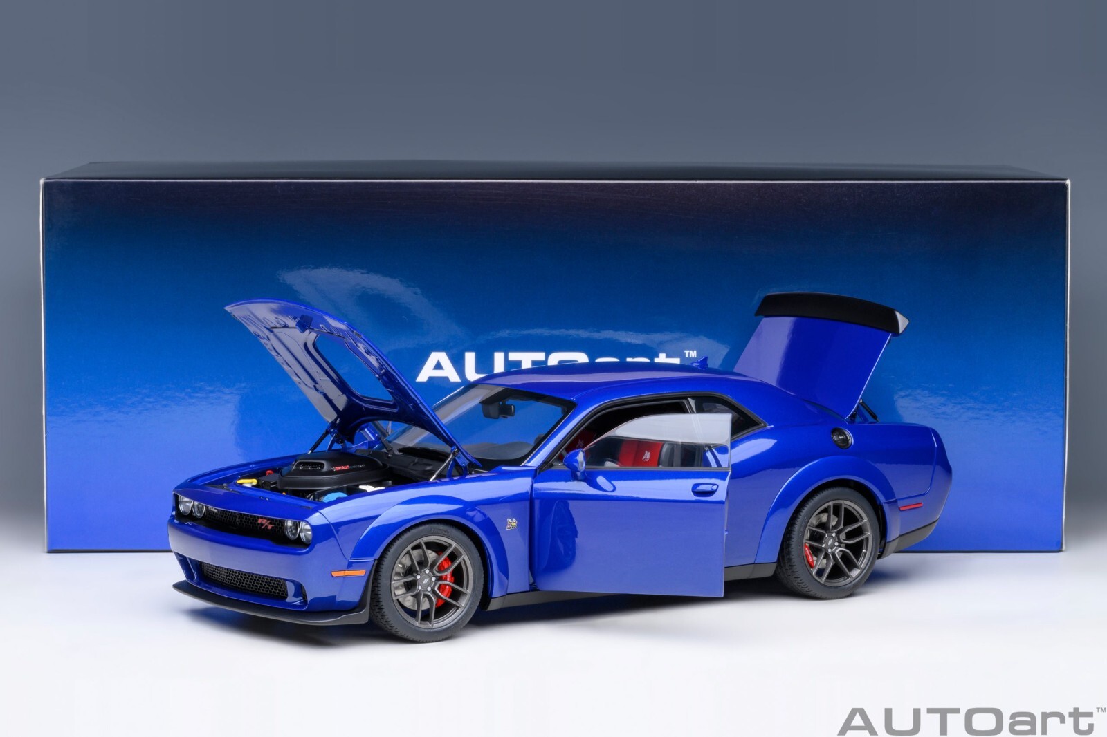 Autoart Dodge Challenger R/T Scat Pack Shaker Widebody 2022 Autoart Dodge Challenger R/T Scat Pack Shaker Widebody 2022
