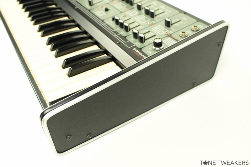 希少 Roland SYSTEM-100 Model 101 シンセサイザー Roland SYSTEM-100 Model 101 シンセサイザー [OL621]【神戸店