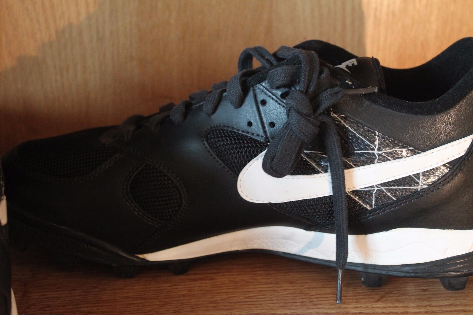 BRAND NEW>BIG SAVINGS>GUARANTEED !!! NIKE Air SHARK Mens Shoes/Cleats Size 15