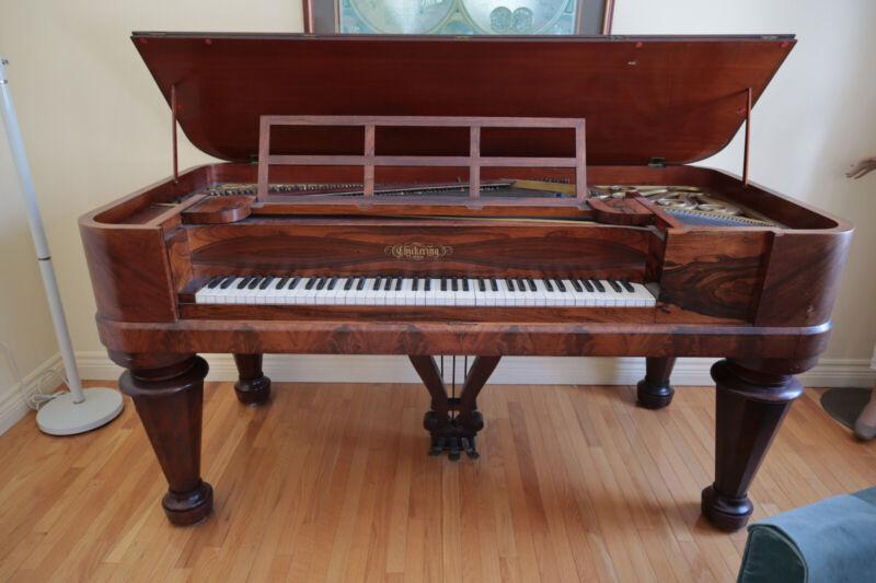 Antique piano Chickering 1846