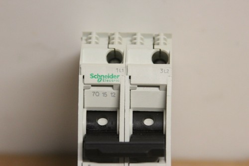 Occ.: Schneider Electric GB2DB05 - Disjoncteur pour circuit de controle 0.5A 2P