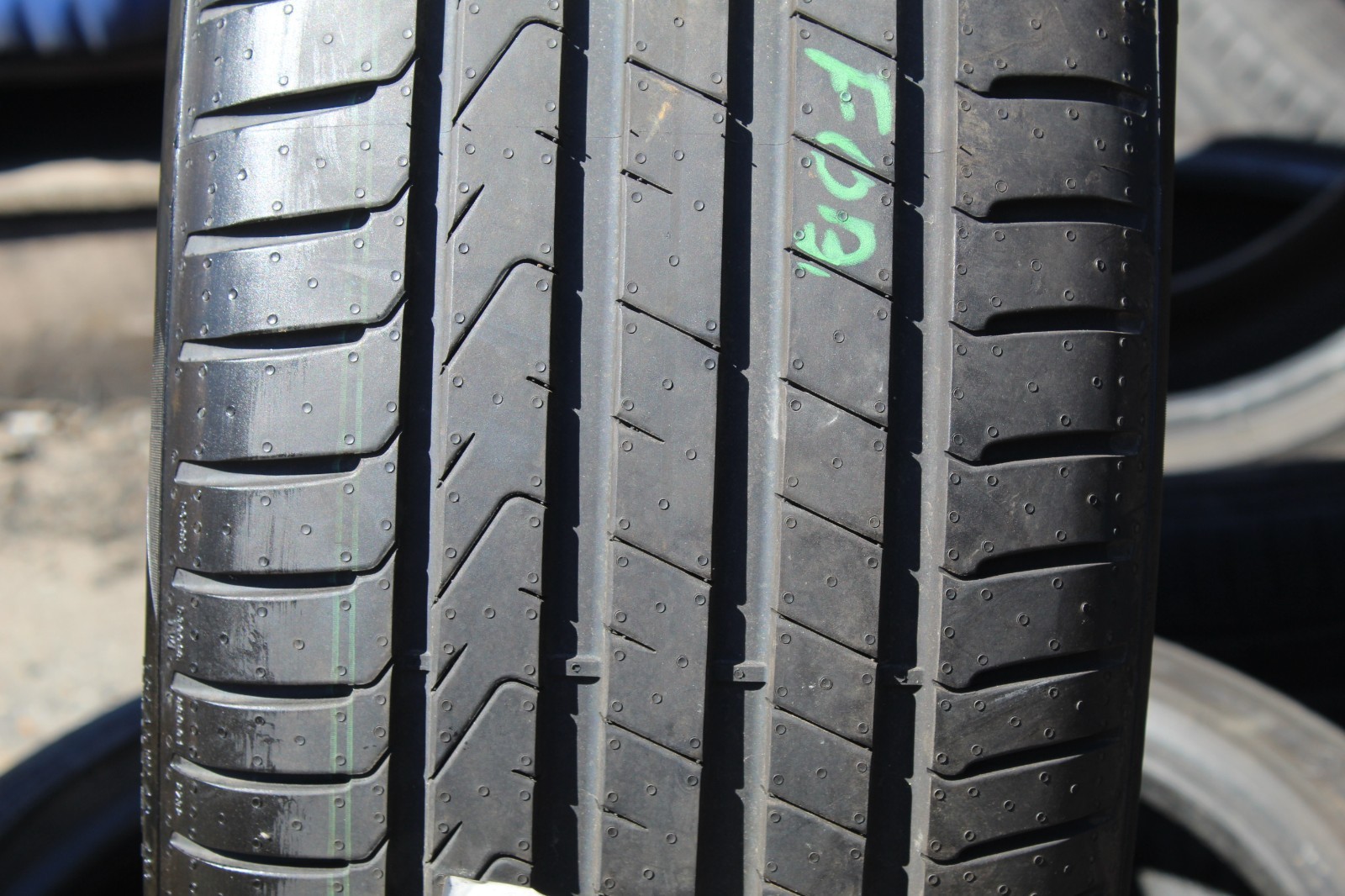 New 255 45 20 Pirelli, Scorpion, AO, EV, 101T, x1 Single Tyre (F1_tyres) FOB X03