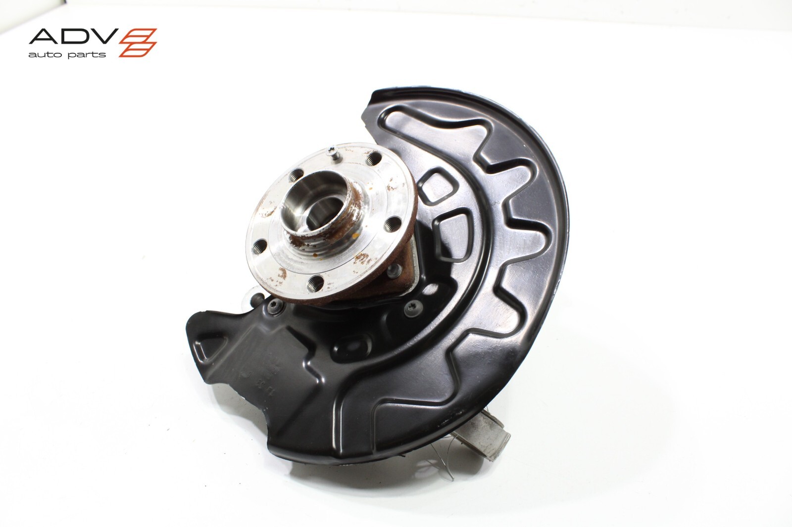 naa.  VOLKSWAGEN TAOS FRONT LEFT DRIVER SIDE SPINDLE KNUCKLE HUB