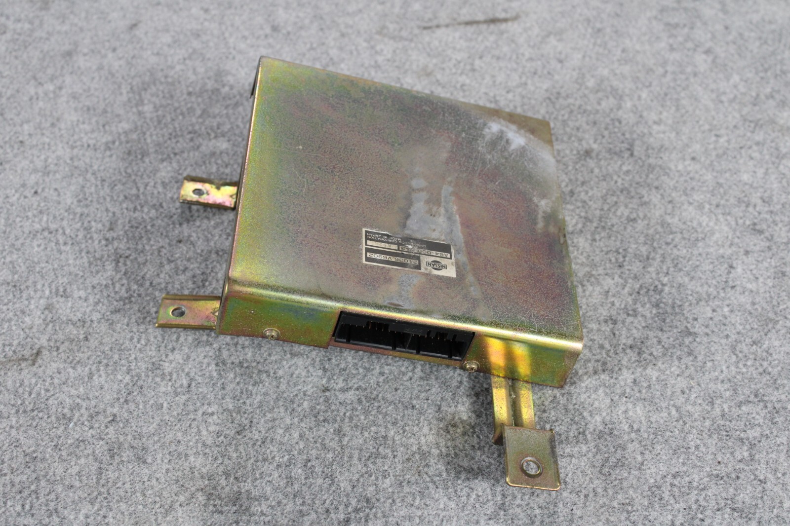 NISSAN CEDRIC VAN VY30 OEM JDM RHD VG20E AT ENGINE COMPUTER