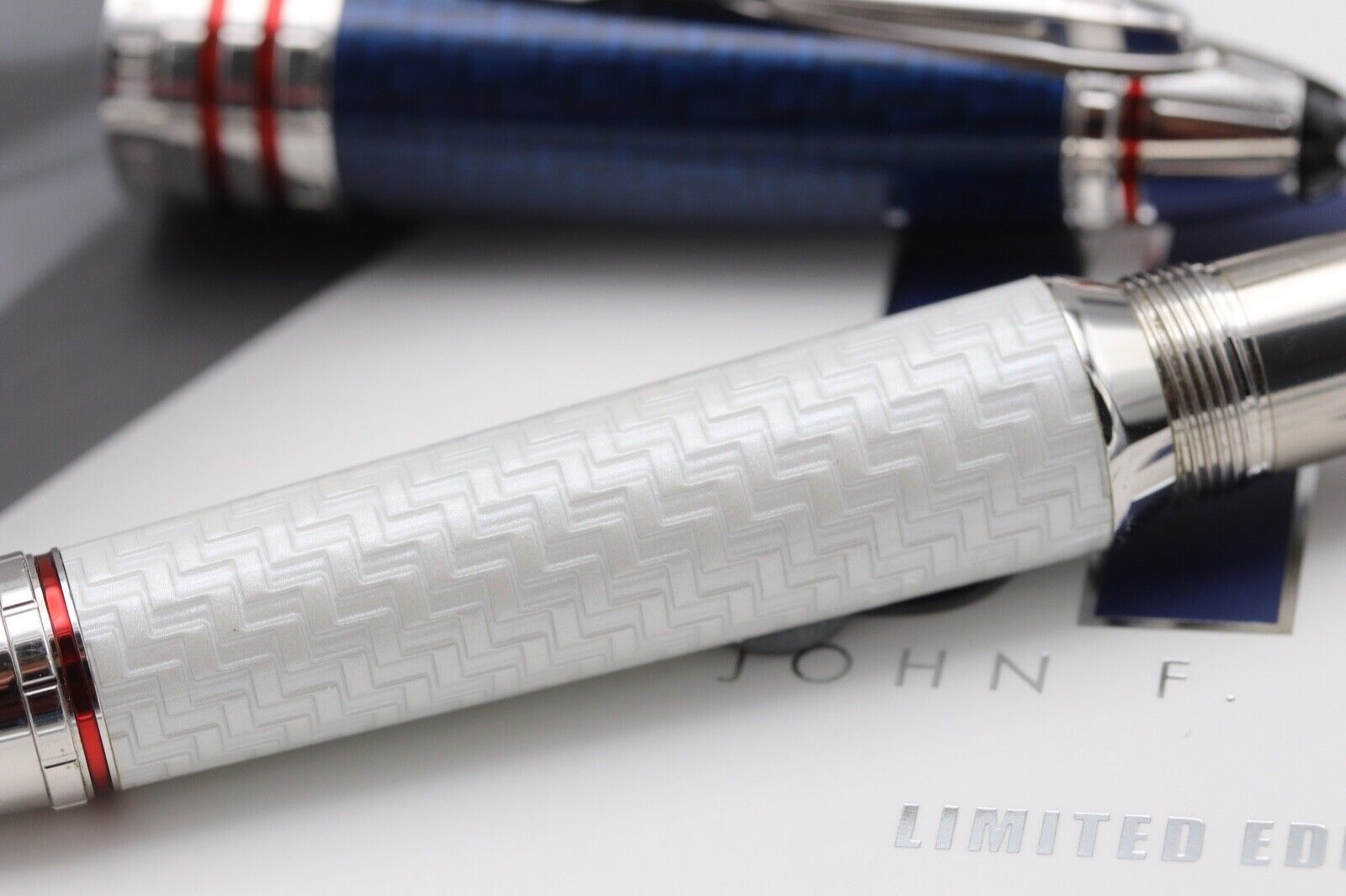 Montblanc Great Characters John F. Kennedy JFK 1917 LE Rollerball Pen 2