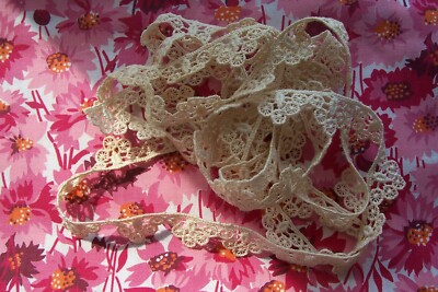 3pcs Fuchsia PINK 3D Crochet Bell Flowers with stamens APPLIQUE