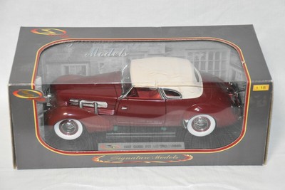 Signature Models 1:18 1937 Cord 812 Supercharged Diecast Model Car Burgandy
