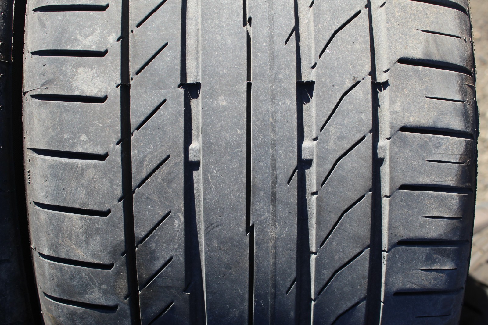 245 35 18 Continental, RunFlat, Star, 88Y, x2 A Pair 5.7mm (F1_tyres) L3845