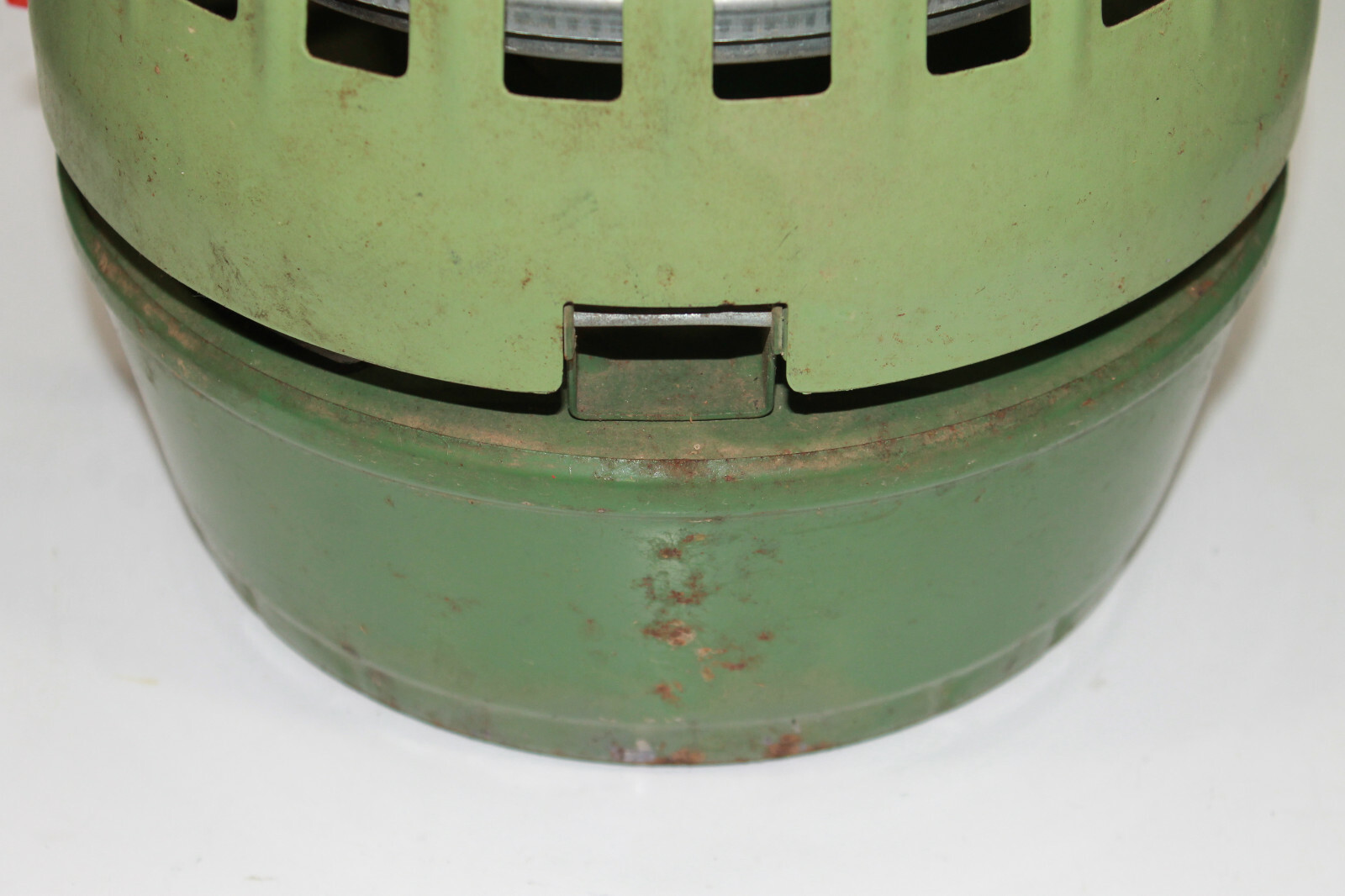 Coleman Catalytic Heater 3000-5000-BTU Runs Off Coleman Fuel. See Pics