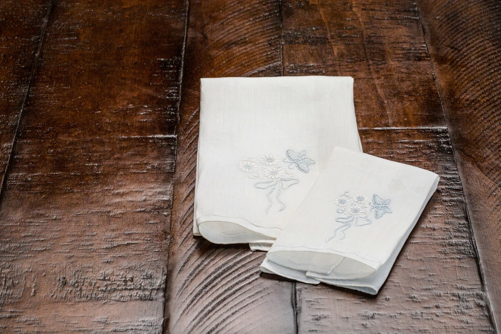 Marghab Butterfly Guest Towels Light blue and white. Excellent condition.