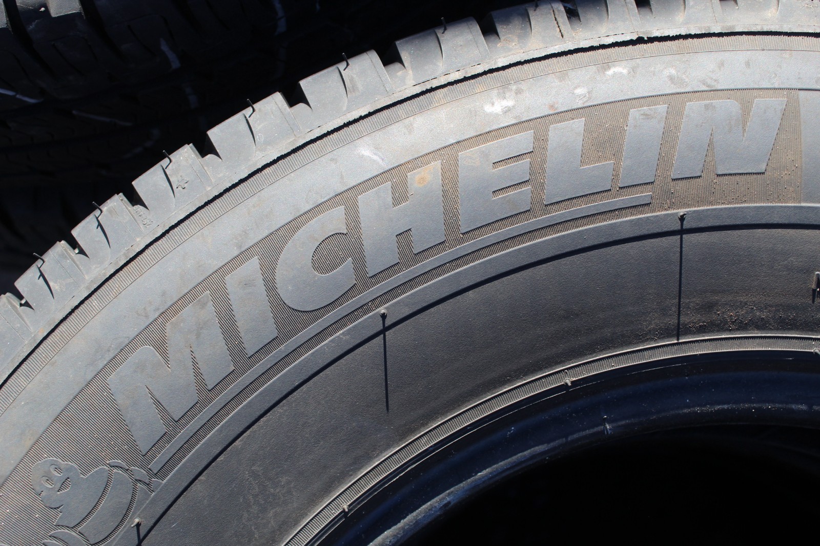225 75 16CP Michelin, Agilis Camping, 116Q, x2 A Pair 8.1mm (F1_tyres) L3833