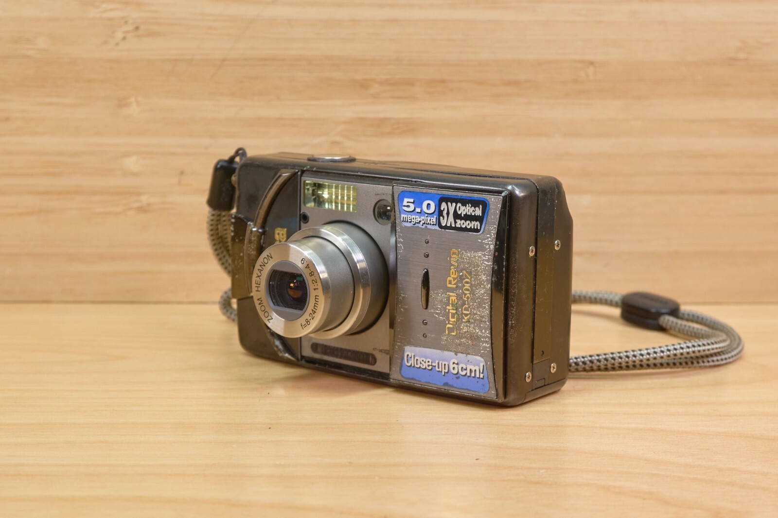 Konica Digital Revio KD-500Z 5 MP Digital Camera, with 3x