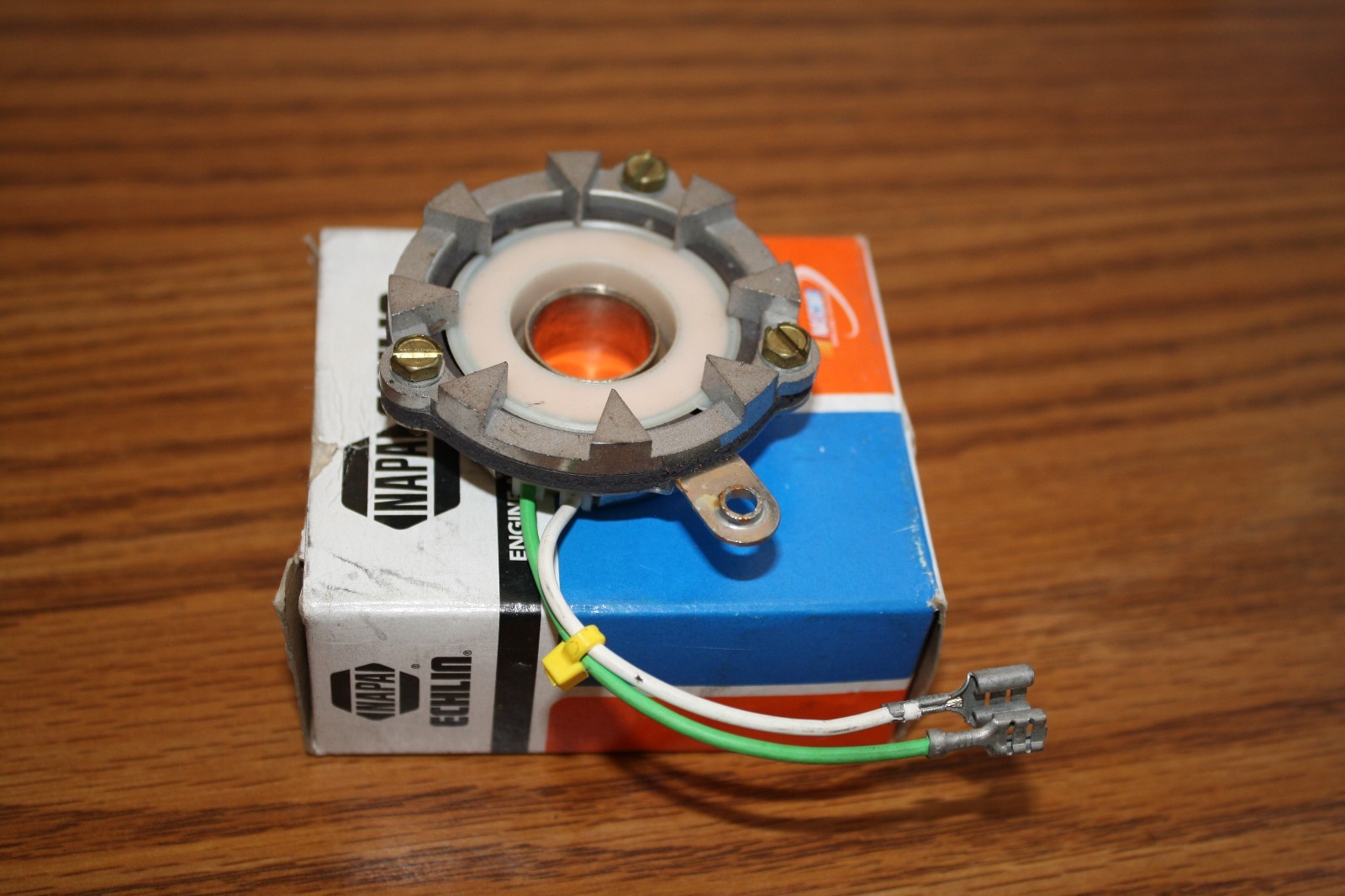 GENUINE NAPA Echlin MP100 Distributor Pick Up Coil Assembly - NEW