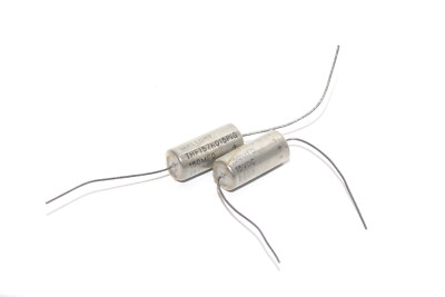 Pair of MIL spec Tantal Capacitor by Mallory P/N THF157K015P1G, 150 µF / 15 V-