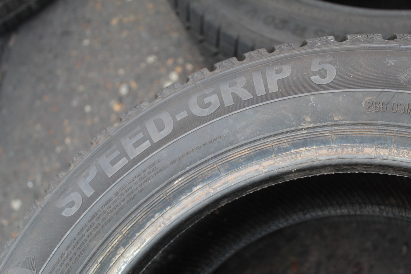 New 215 55 16 Semperit, Winter, M+S, 93H, x1 Single Tyre (F1_tyres) L3682