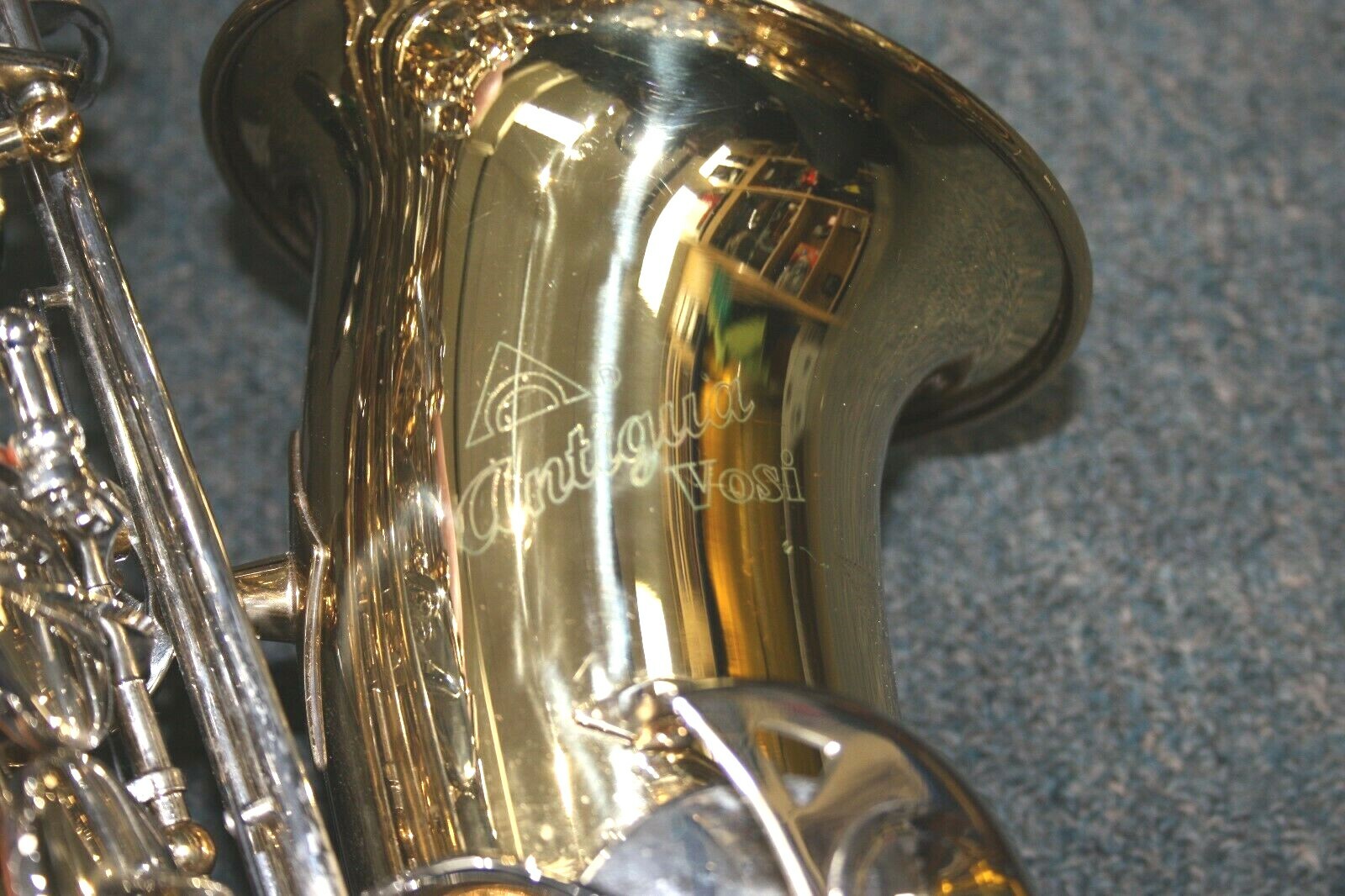 Antigua Vosi Alto Saxophone Model 2150 In Hard Case LOOK!!!!!!!!!