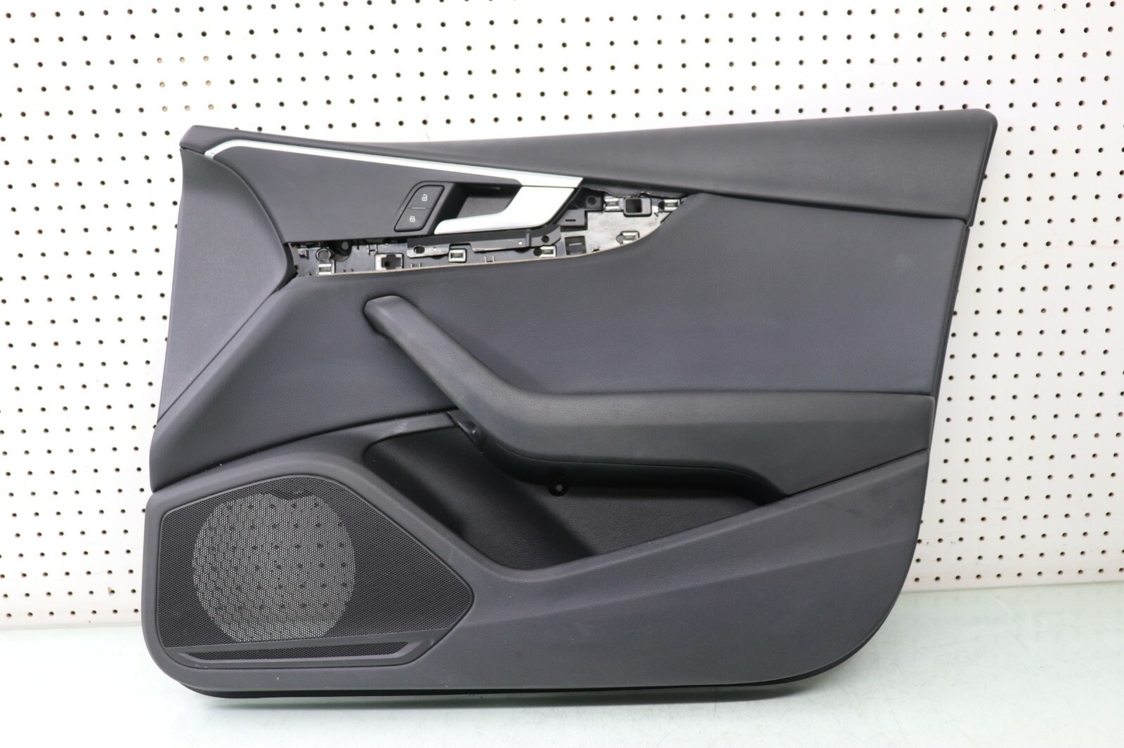 A48HIRO8358様 2009-2016 AUDI A4 S4 PASSENGER REAR RIGHT DOOR SHELL SKIN FRAME