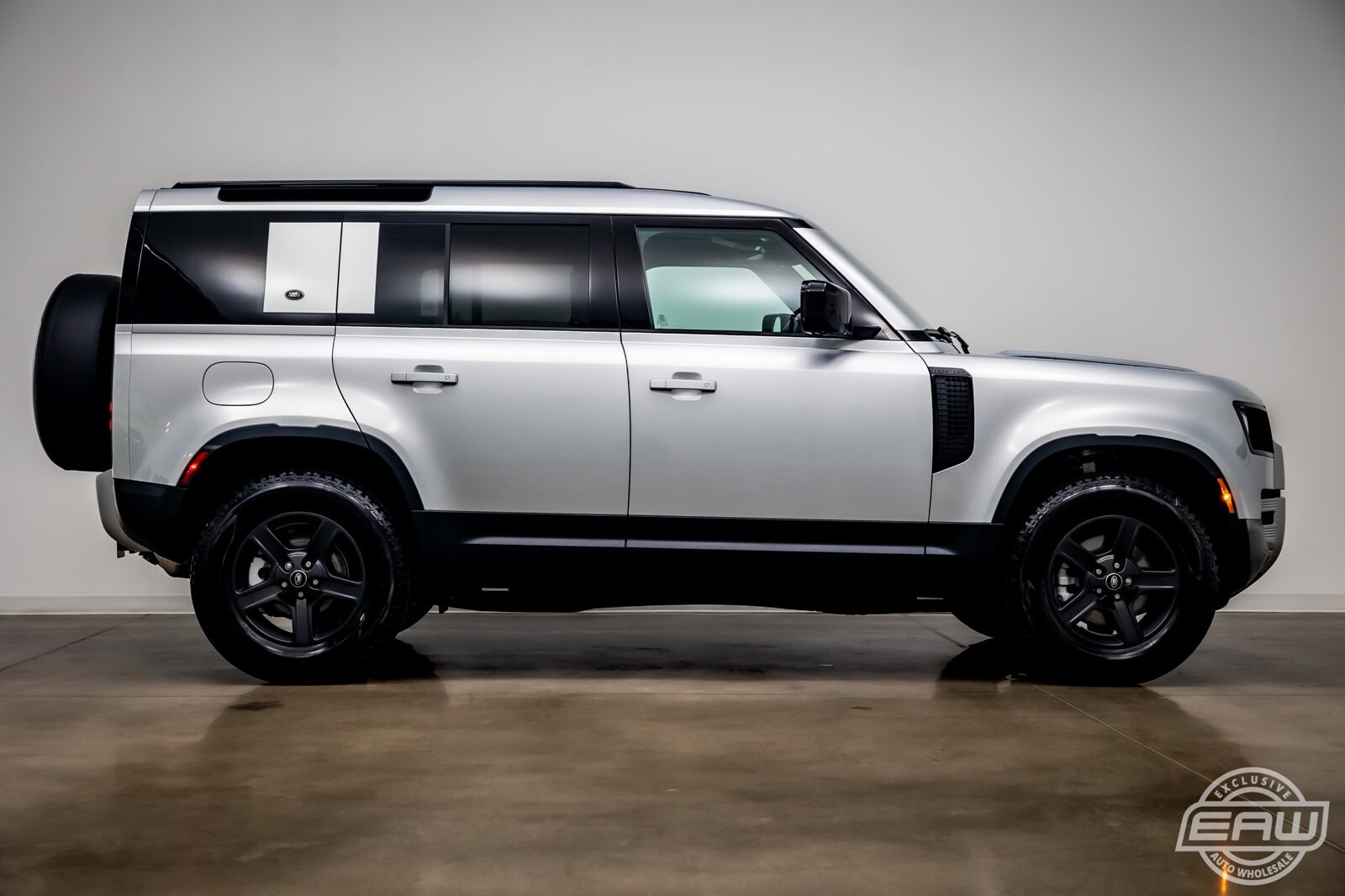 2022 Land Rover Defender Awd 8196 Miles Hakuba Silver Metallic Sport