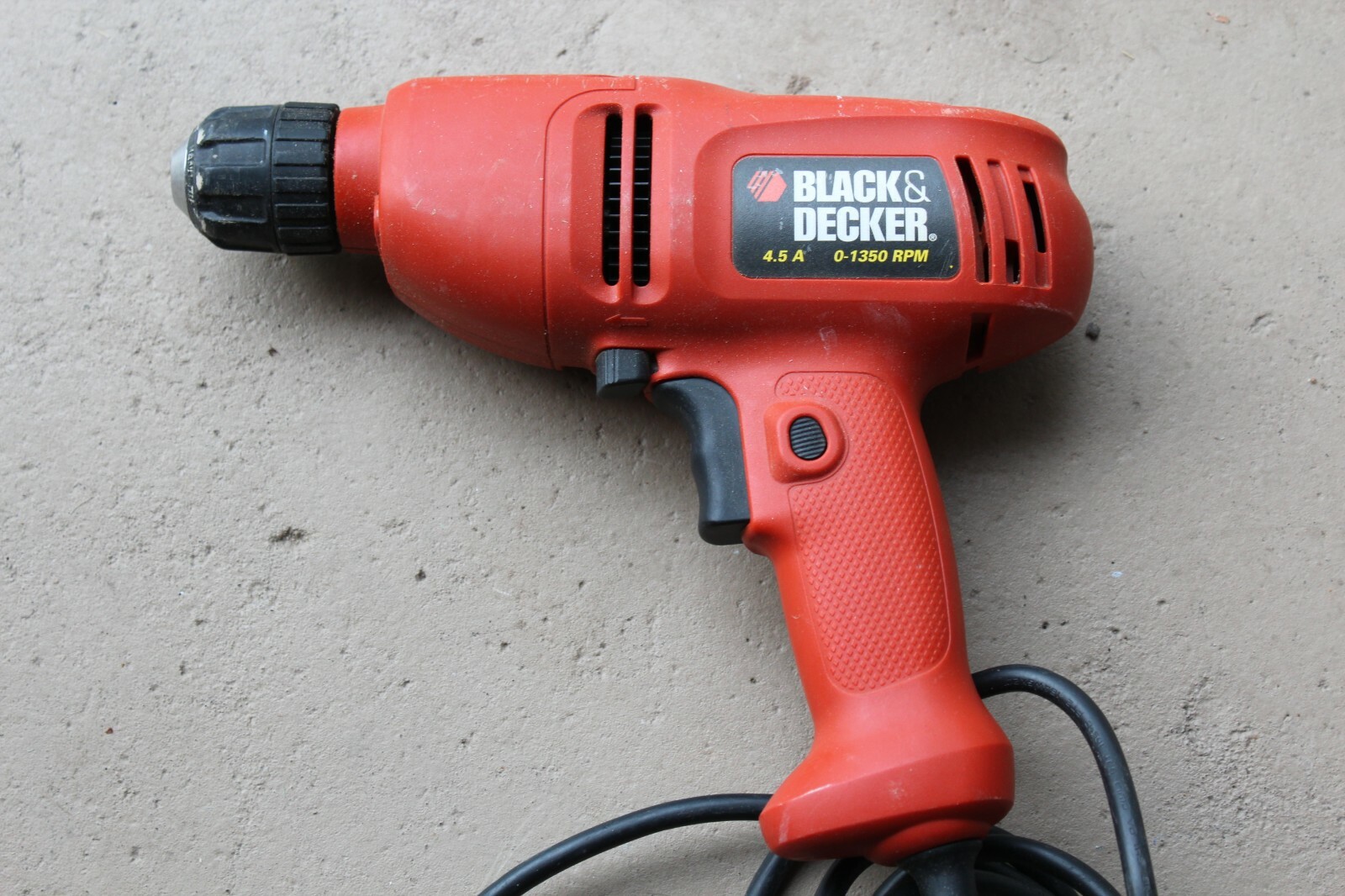 BLACK & DECKER CORDED DRILL DR200 4.5AMP KEYLESS DRILL eBay