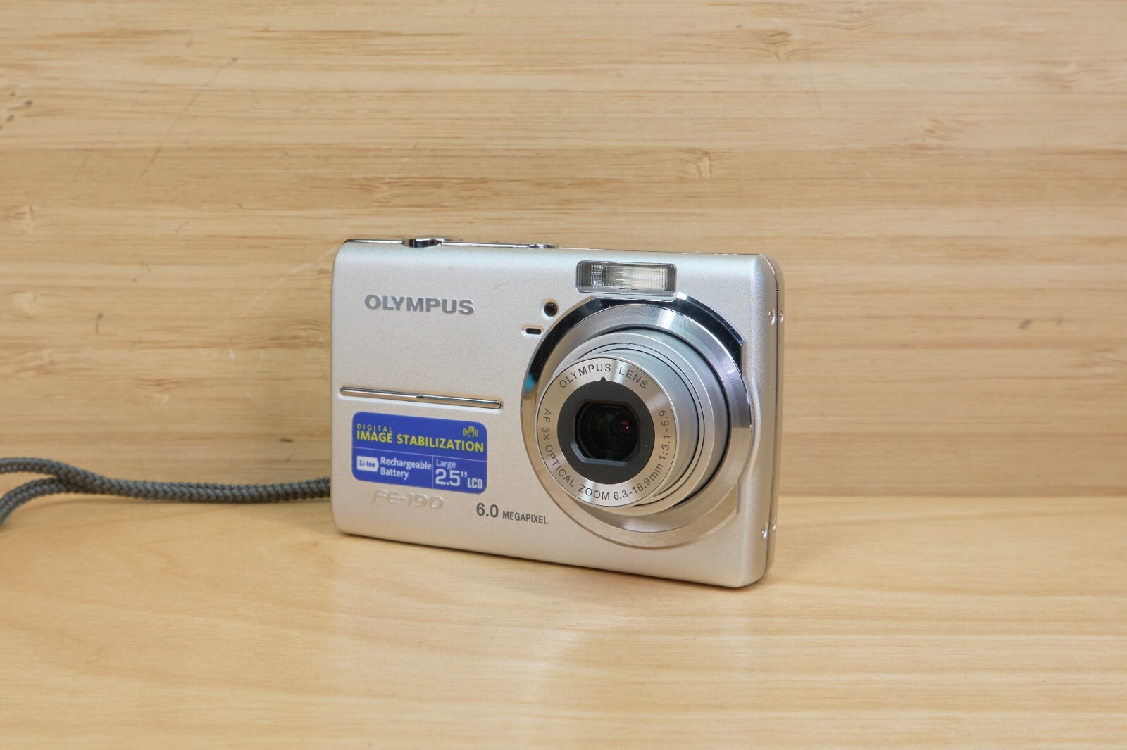OLYMPUS FE-190 デジタルカメラ 6.0メガピクセル OLYMPUS FE-190 6.0メガピクセル コンパクトデジタルカメラ