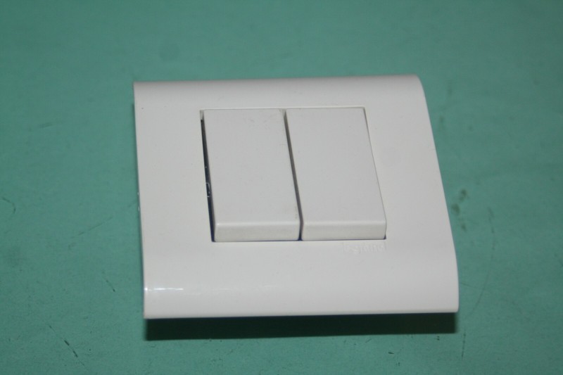 Double Interrupteur Va Et Vient Legrand Mosaic 45  740 01 Ou 74001