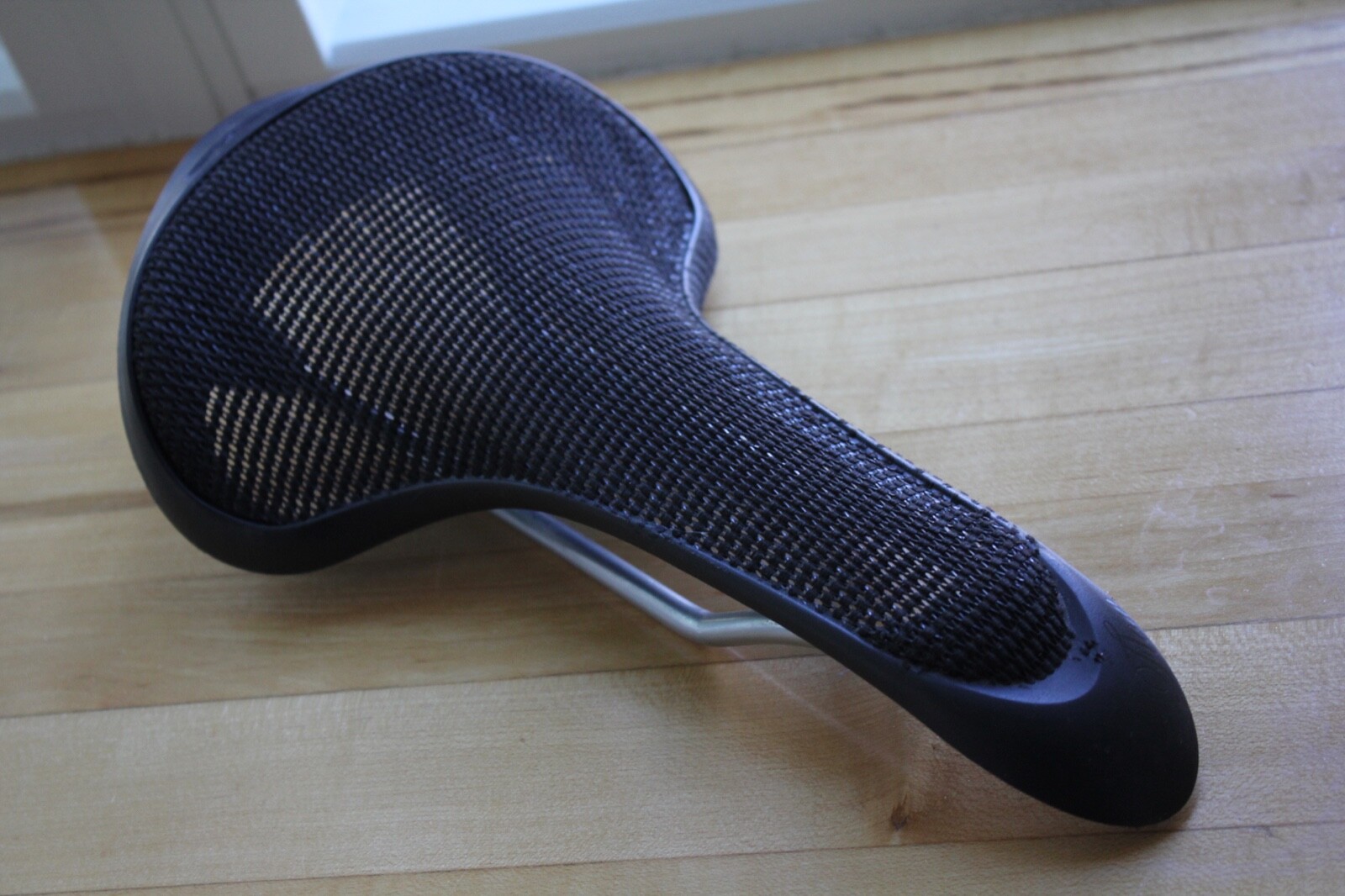 Saddleco Flow Mesh Bike Saddle Cromo Rails 300 grams Racing Road