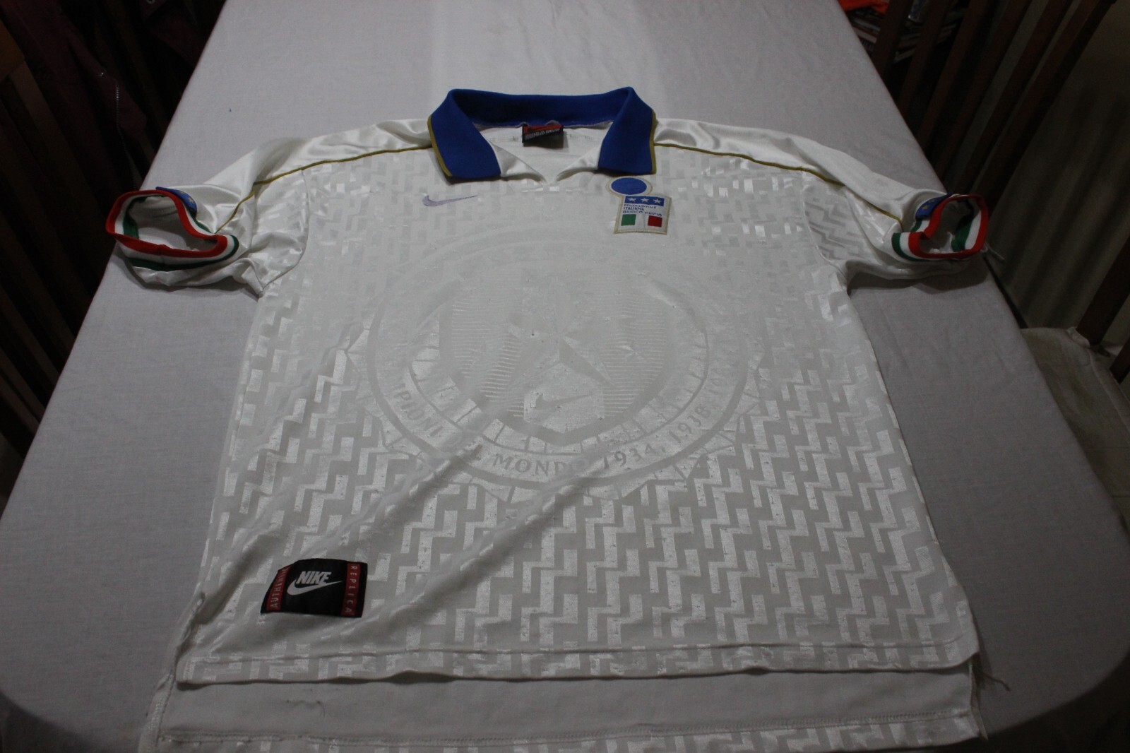 NIKE 95-96 イタリア代表　ユニフォーム MADE in UK Vintage Football Shirt 1995 Italy National Team Nike Size L