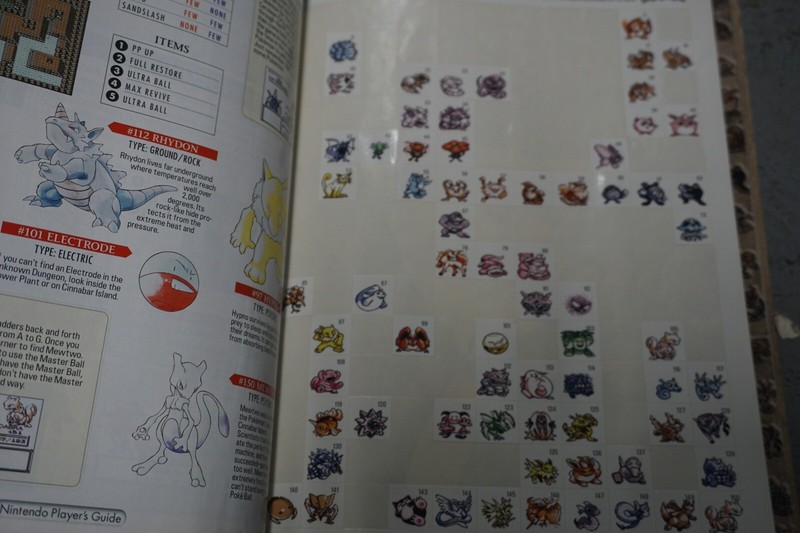 Pokemon Player's Guide Strategy Guide Gameboy w/ Stickers