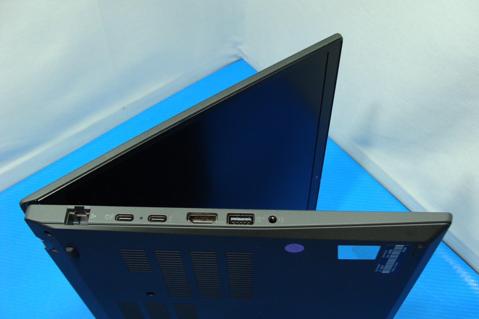 Lenovo ThinkPad T14 Gen 3 14" WUXGA i7-1265U 16GB RAM 256GB SSD Win 11 Pro - Thumbnail 19