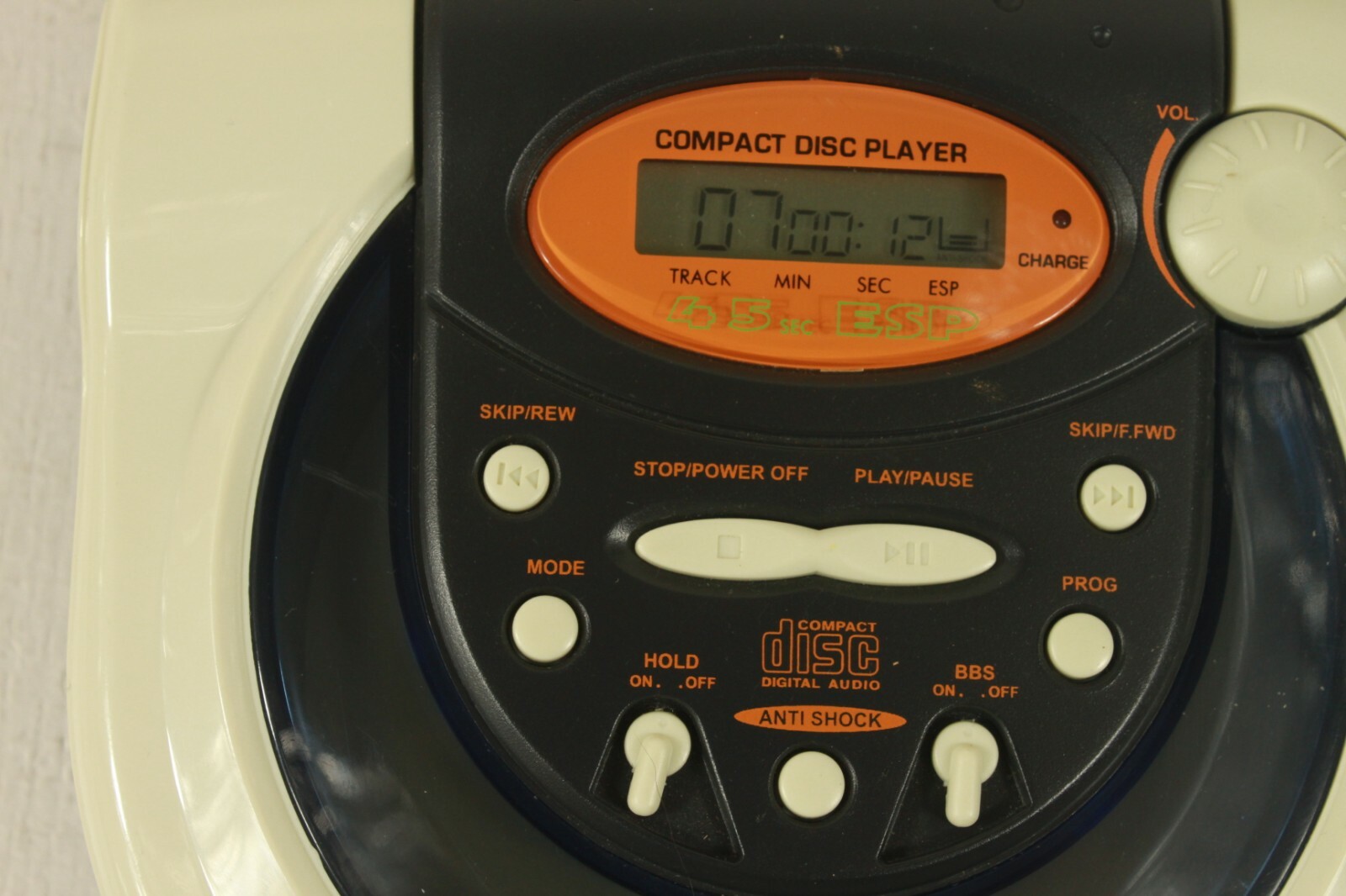 CURTIS CD-069, discman with headset. (ref B 680)