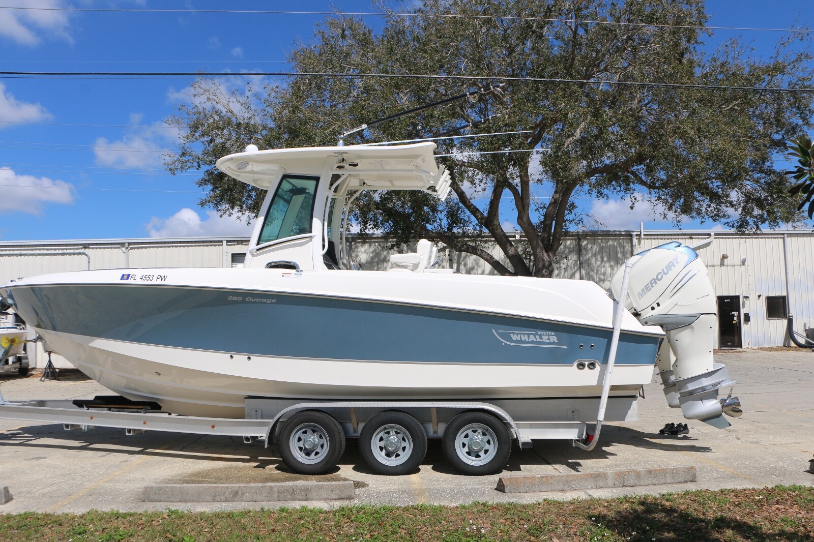 2015 Boston Whaler 280 Outrage Twin 300 Verado Flir Fusion Raymarine
