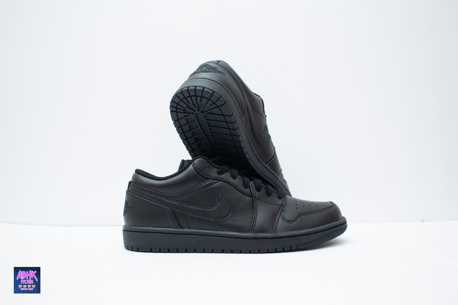 New size 8 - Nike Air Jordan 1 Low Triple Black 2022 | eBay New size 8 - Nike Air Jordan 1 Low Triple Black 2022 | eBay