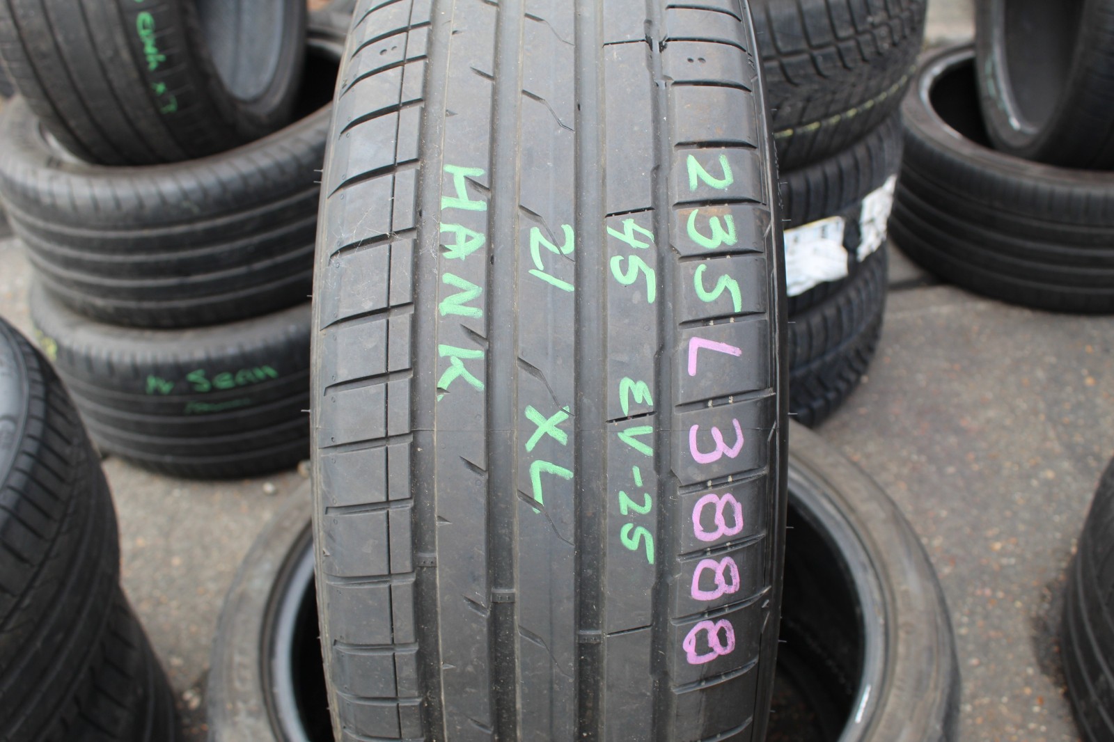 235 45 21 Hankook, Ventus S1, XL, EV, 104T, x1 Single 6.2mm (F1_tyres) FO L3888