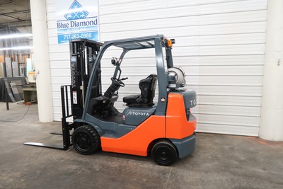 2016' Toyota 8FGCU25, 5,000# Cushion Tire Forklift, Triple, Sideshift, 3297 Hrs.