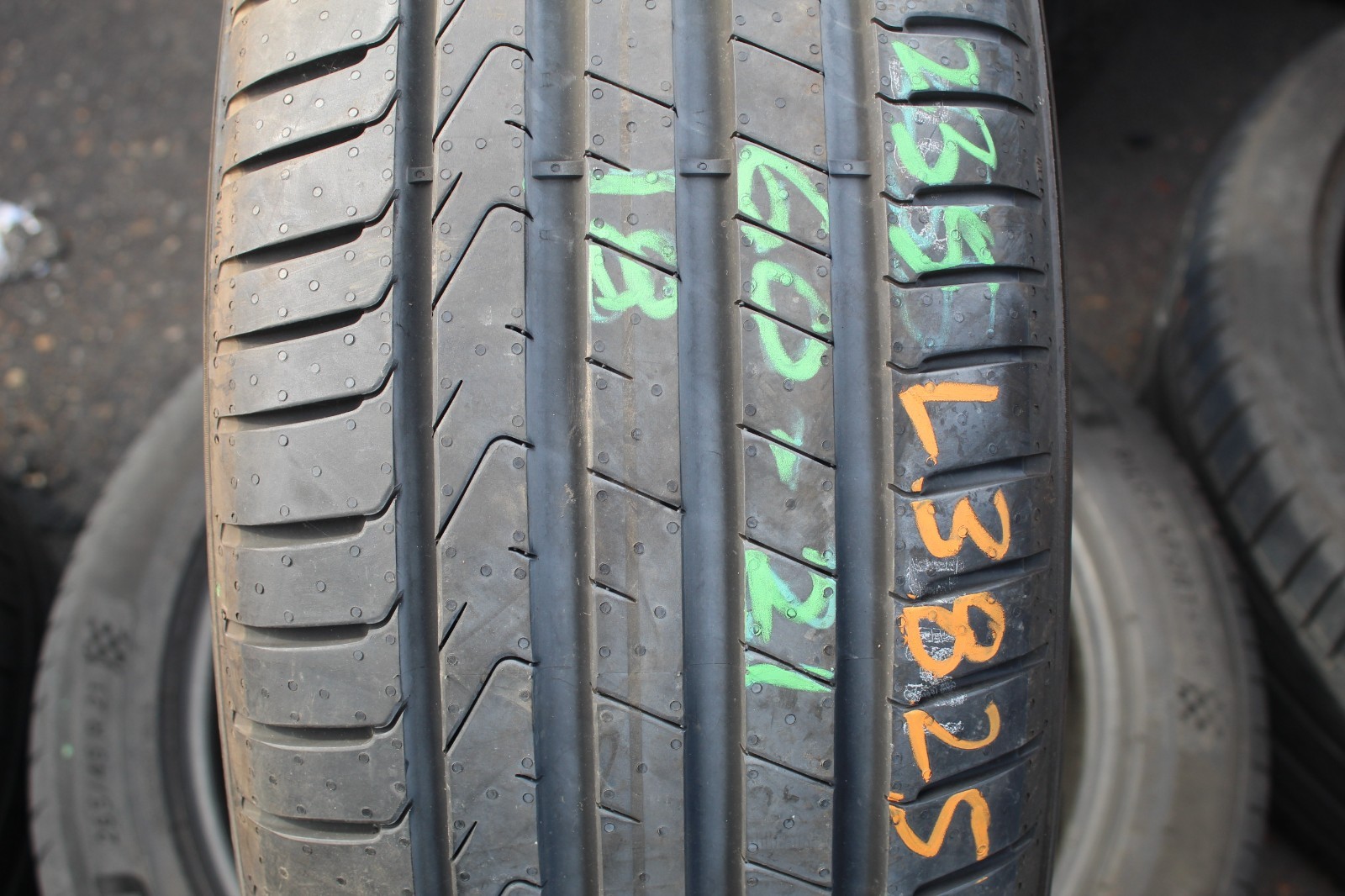 New 235 60 18 Pirelli, Scorpion TM, Elect, 103T, x1 Tyre (F1_tyres) L3825