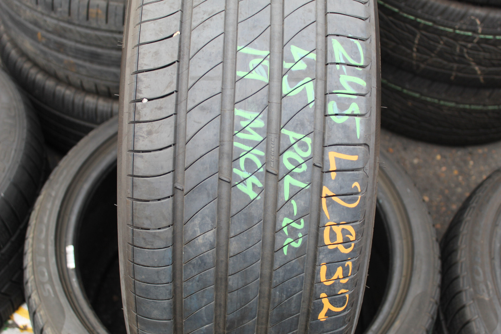 245 45 19 Michelin, POL, XL, 102V, x1 Single Tyre 6.2mm (F1_tyres) L2832