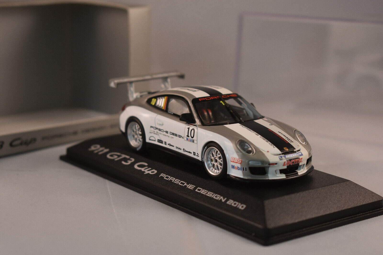 ミニカー VISION 1/43 Porsche 911 997.2 Turbo 2010 s-l400.jpg