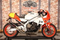 2025 YAMAHA XSR900 GP - 1,527 MILES! - 1 OWNER - ZARD EXHAUST - VAT QUALIFYING