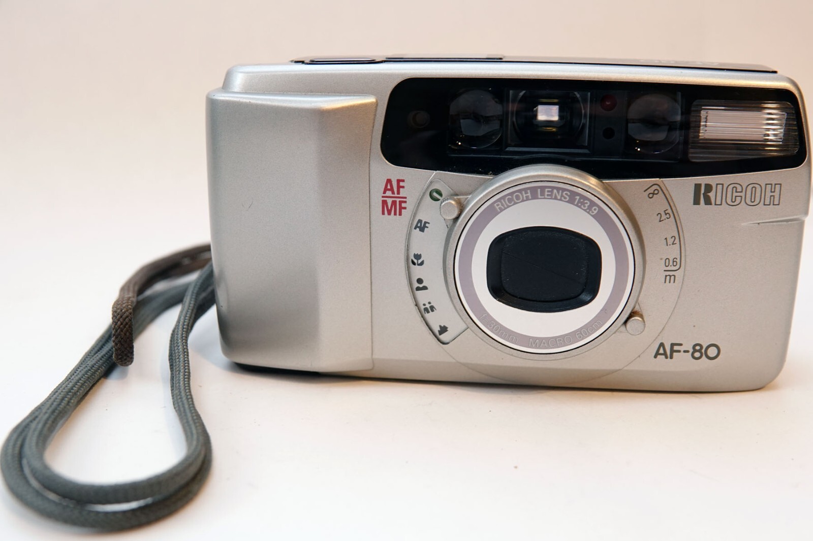 RICOH AF-80 リコー フィルムカメラ Rare Vintage Ricoh AF-80 30mm lens AF/MF 35mm Lomo Film